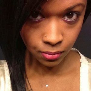 Meet your Posher, Ava